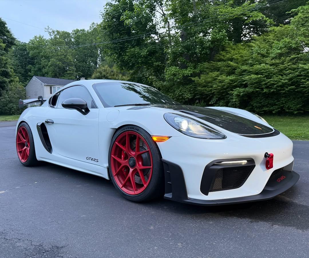 Cayman GT4RS on GT3